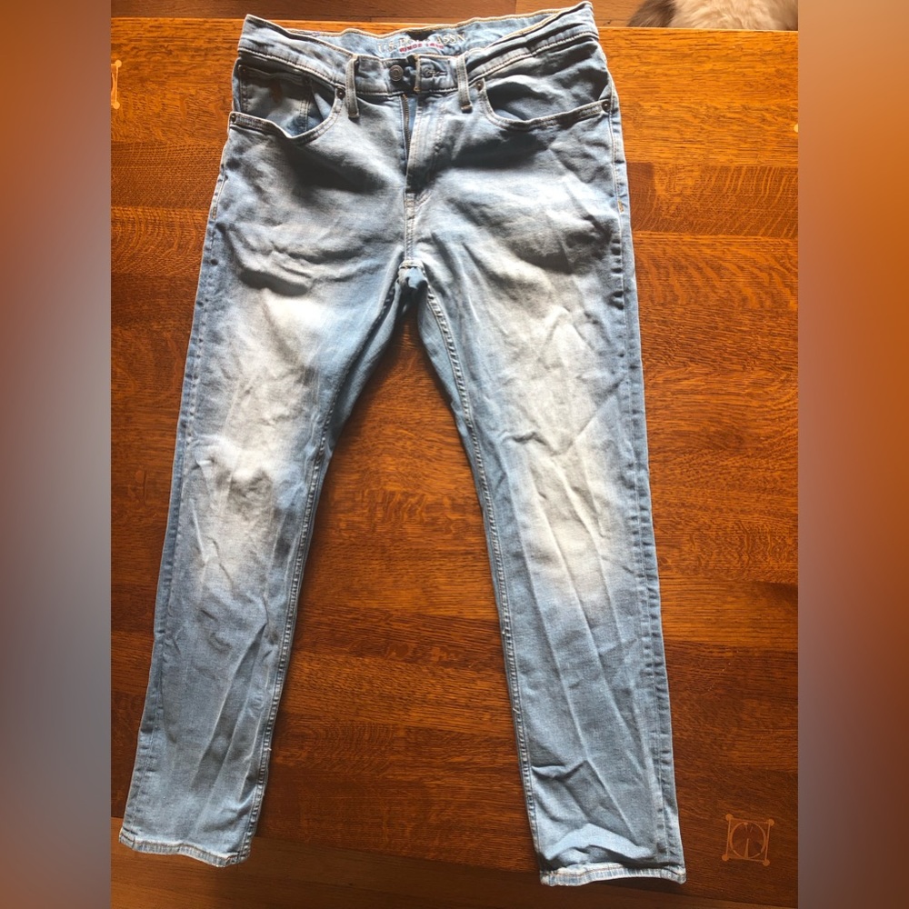 US. Polo Assn ladies jeans, light wash denim, size 32x32